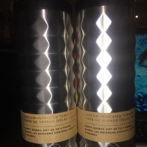 Vacuum insulated tumbler=Starbucks Stainless steel
